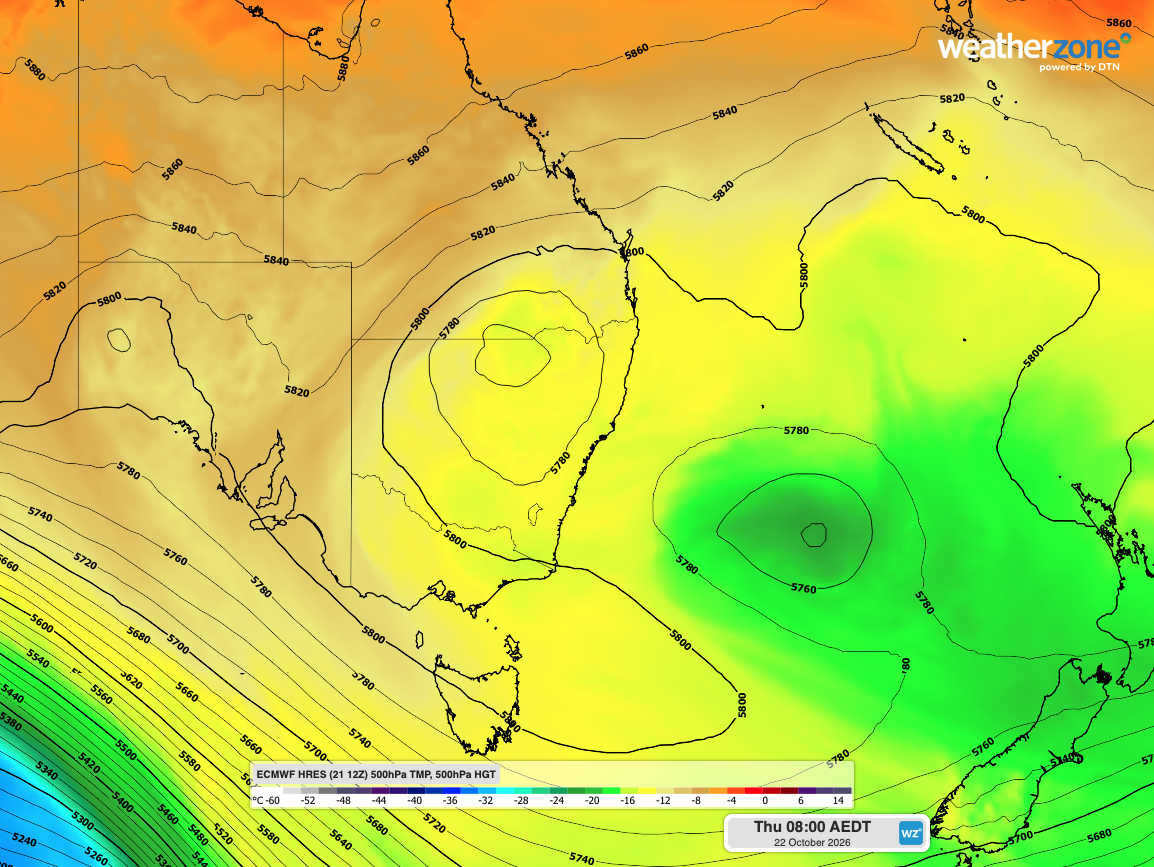 500 hPa temperature and height, showing an upper-level low over northern NSW on Thursday morning. Source: Weatherzone.
