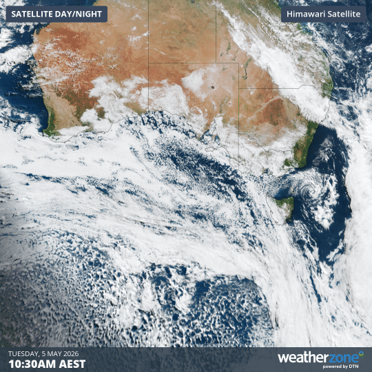 Four-hour satellite loop showing the approaching polar airmass, as indicated by the tell-tale field of speckled cloud. Source: Weatherzone
