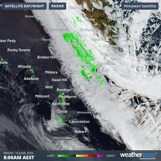 Four-hour combined satellite and radar loop on June 19, 2026, showing cloud streaming towards the east coast from the northwest in the mild airstream ahead of the front, while cold air pushes onshore to SA and western Vic from the south. Source: Weatherzone