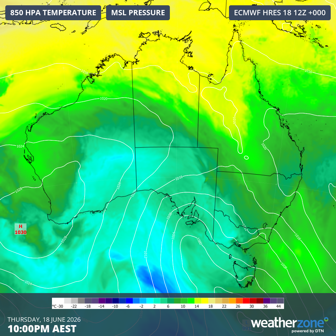 Modelled 850 hPa temperature and mean sea level pressure over Australia on Thursday night, showing a high pressure system directing warm air across NSW. Source: Weatherzone.