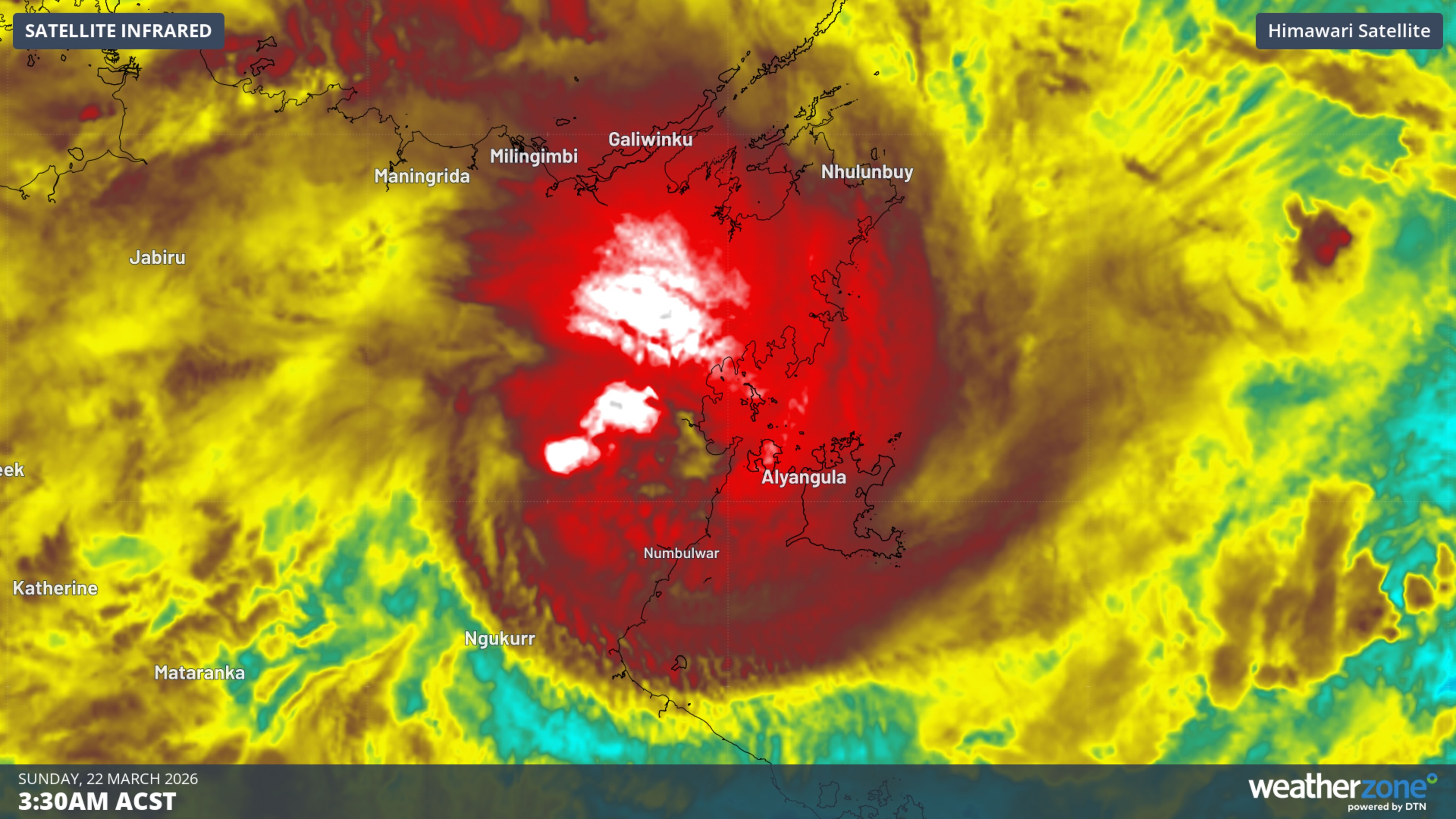 Enhanced infrared satellite image showing Tropical Cyclone Narelle making landfall over the eastern Top End. Source: Weatherzone.