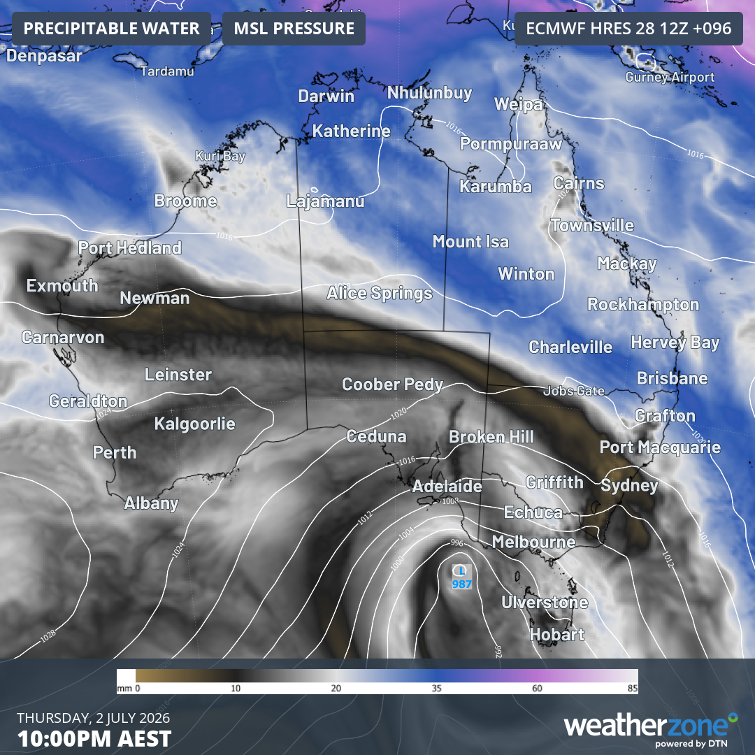 Precipitable water and mean sea level pressure for 10pm (AEST) on Thursday, July 2, 2026. Source: Weatherzone.
