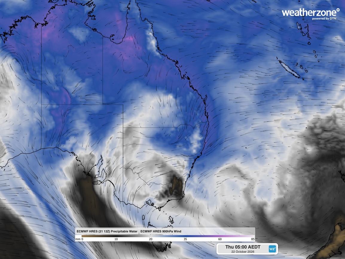 Precipitable water and 850 hPa winds at 5 pm AEDT on Thursday, October 22, 2026. Source: Weatherzone.