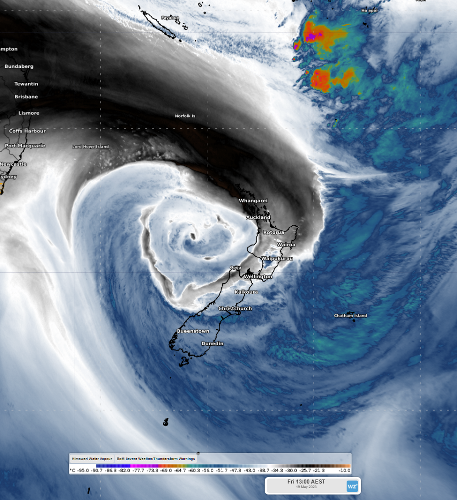 NZ extratropical cyclone water vapour