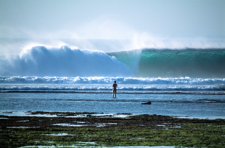 Large waves break off eastern Java’s Grajagan, Indonesia. Source: iStock / Jack Smith