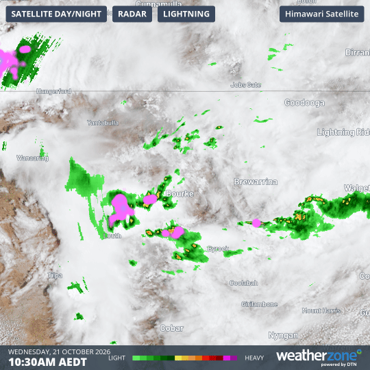 Four-hour combined radar and satellite loop showing the storm around midday on Wednesday near Bourke, NSW. Source: Weatherzone.