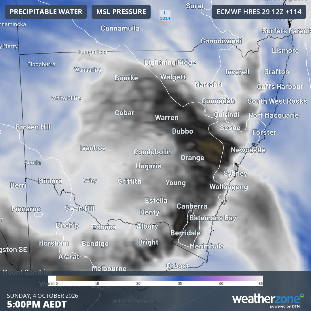 Precipitable atmospheric moisture over NSW at 5 pm (AEDT) on Sunday, October 4, 2026, showing eastern NSW around Sydney largely free of rain-producing moisture. Source: Weatherzone.