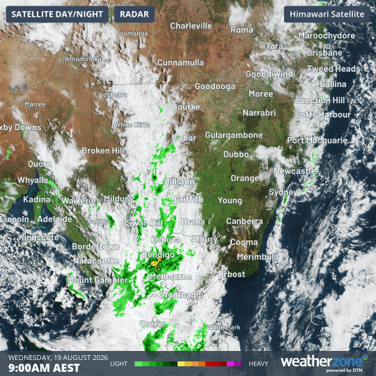 Image: Four-hour satellite and radar loop to 1 pm (AEST) on Wednesday August 19, 2026, showing the rainband approaching the mountains. Source: Weatherzone.