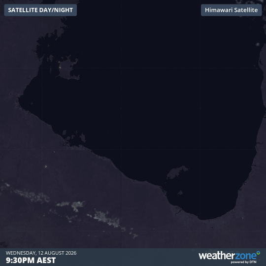Closer view of the development of the roll clouds over a 12-hour timeframe from 9:30 pm (AEST) on Wednesday, August 12 to 9:30 am (AEST) on Thursday, August 13, 2026. Source: Weatherzone. 